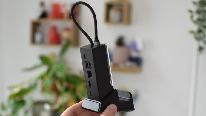 The JSAUX 6-in-1 Multifunctional Docking Station.